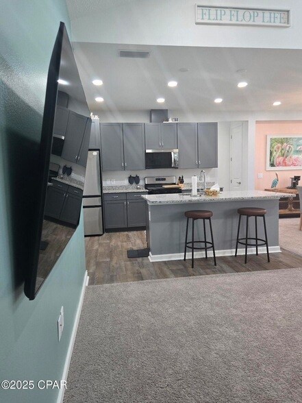 Building Photo - 8634 Sand dollar Dr