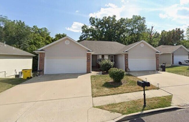 Building Photo - 7392 Arratt Ct