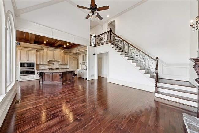 Building Photo - 675 Falls Lake Dr