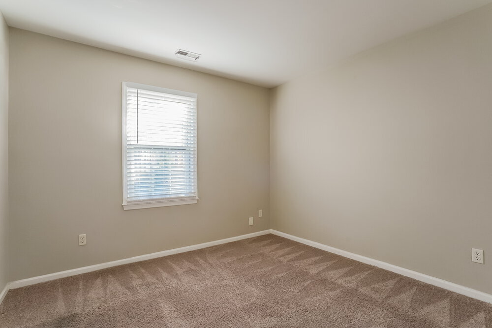 Building Photo - 1608 Maybrook Dr
