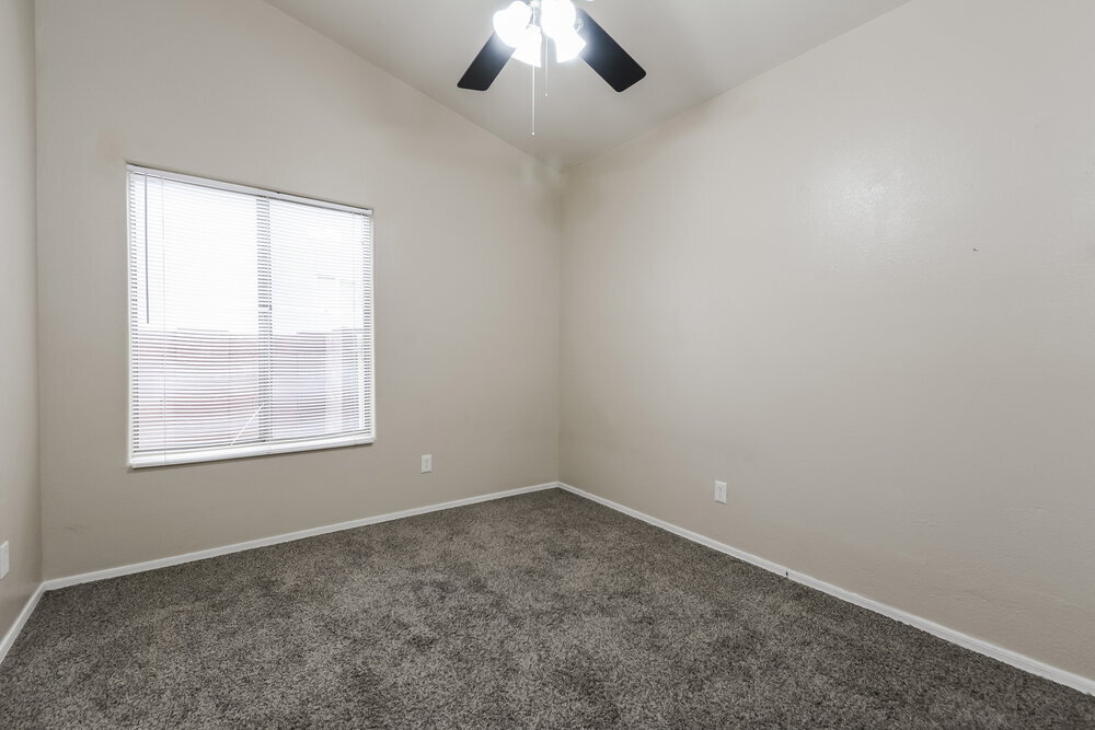 Building Photo - 9491 E Caldwell Dr