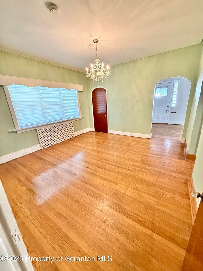 Building Photo - 1012 N Webster Ave