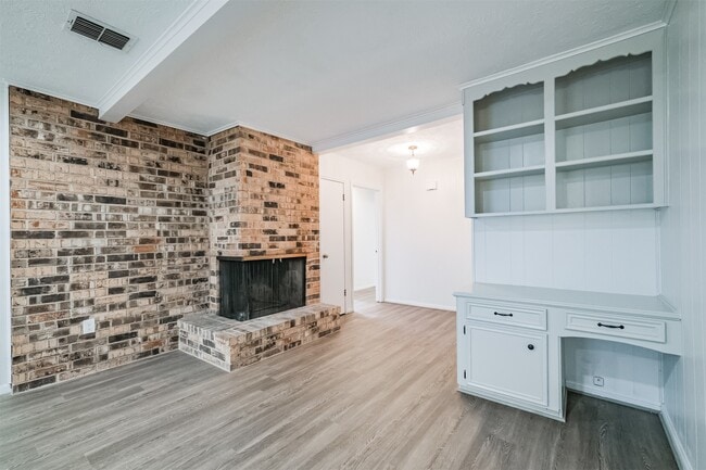 Building Photo - 3311 Palm Desert Ln