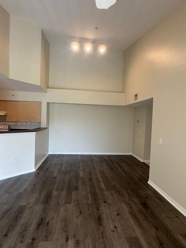 Building Photo - 4041 San Marino Blvd