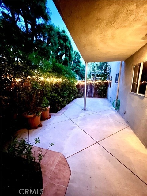 Building Photo - 504 S Euclid Ave