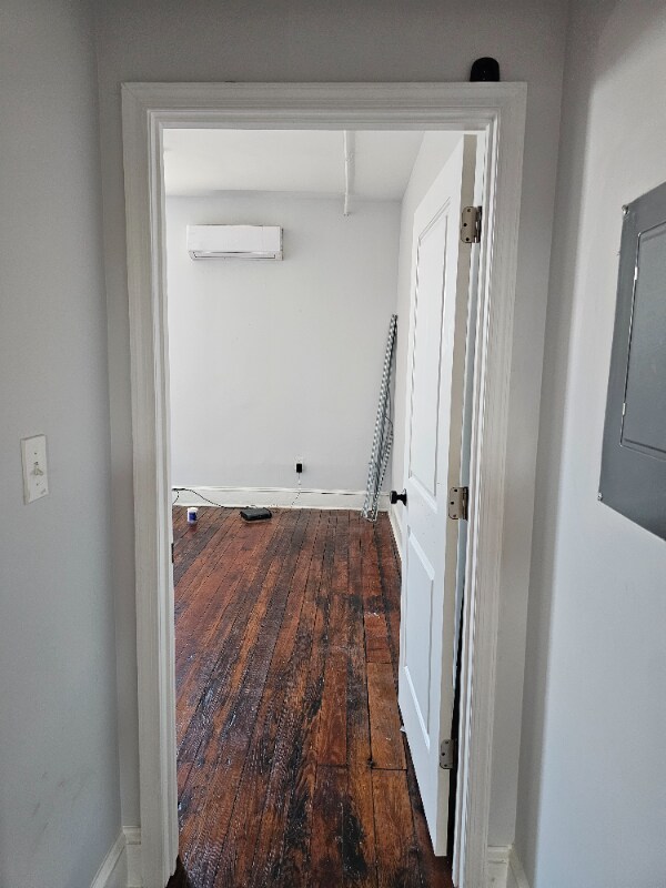 Building Photo - 2116 N Charles St