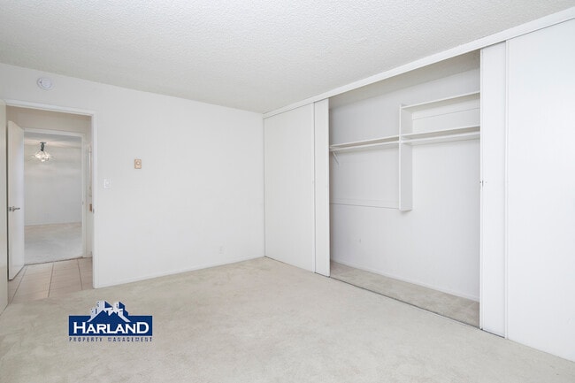 Building Photo - 2252 Via Aprilia