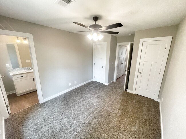 Building Photo - 358 Honeycomb Ct