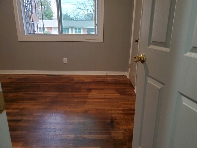 Building Photo - 808 Wright St