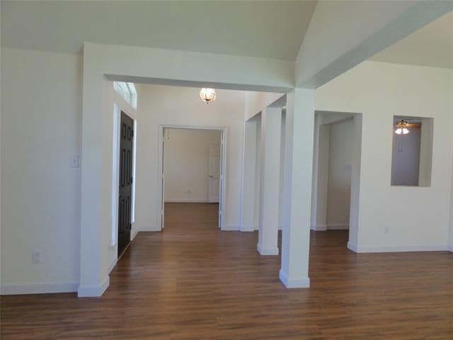 Building Photo - 3904 Valez Dr