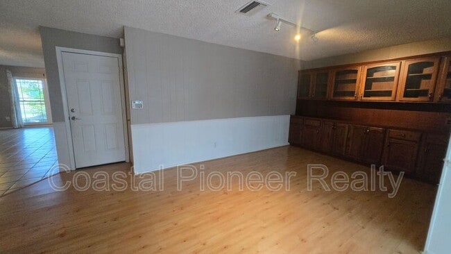 Building Photo - 12921 126th Terrace N