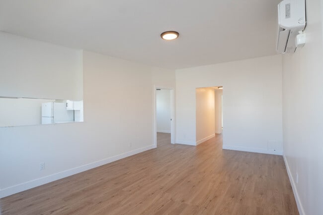 Primary Photo - 825 W 167th St