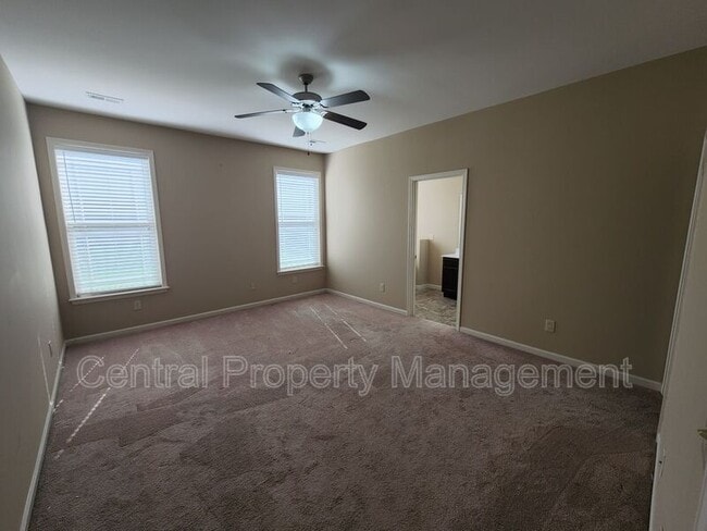 Building Photo - 1 Redwolf Ln