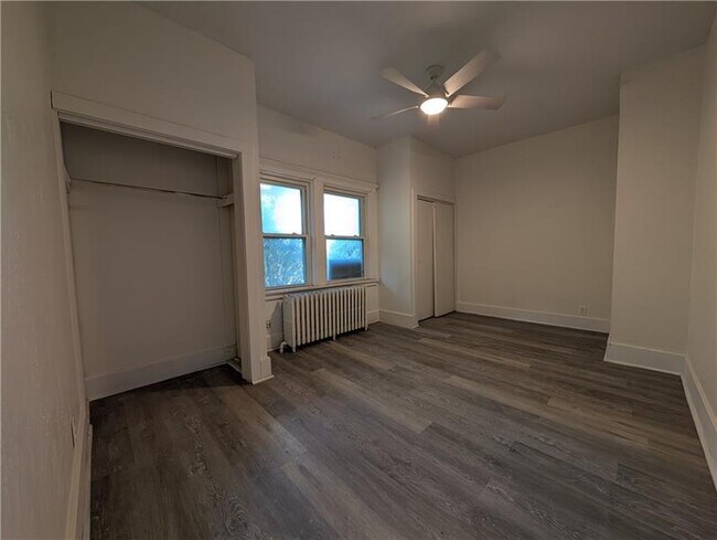 Building Photo - 500 Fordham Ave