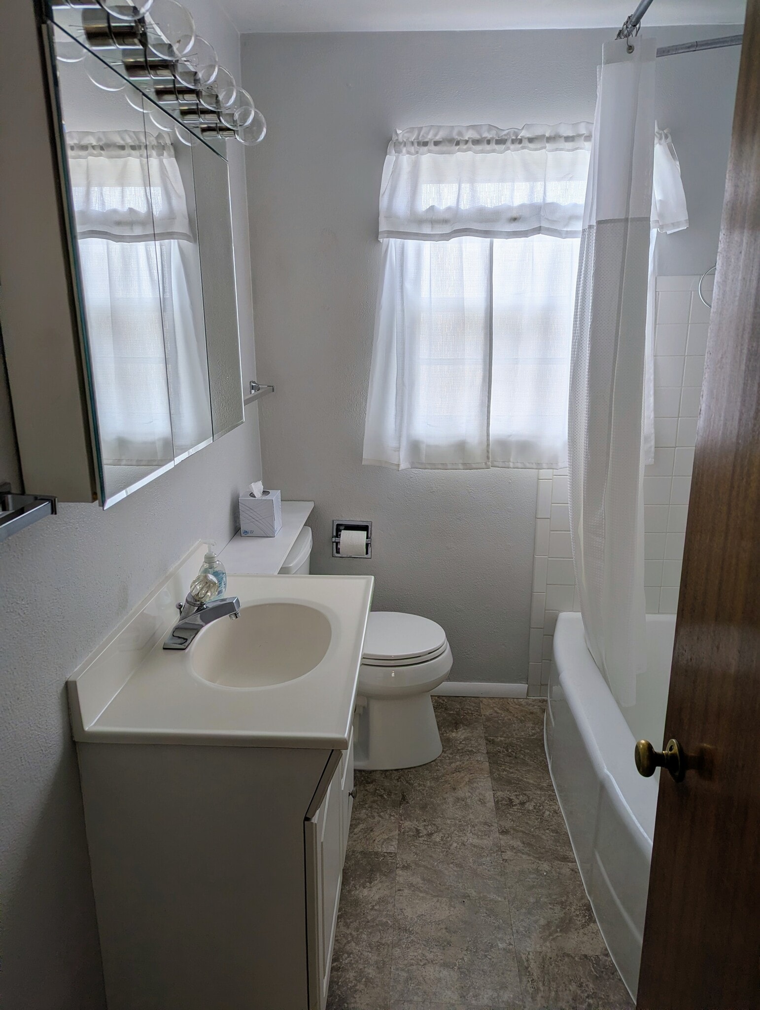 Bathroom is between bedroom and office - 119 Farragut Ave