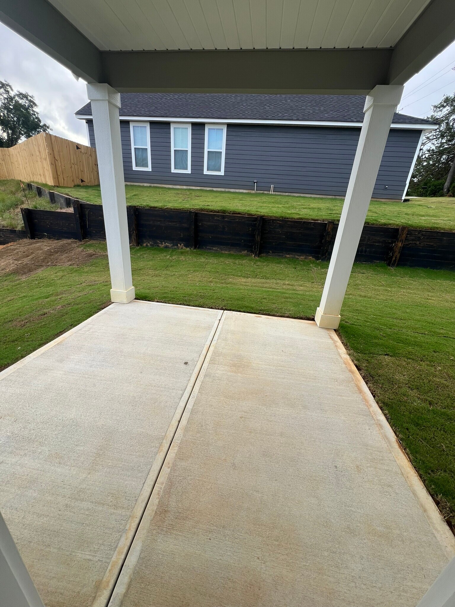 Building Photo - 102 Bennett St