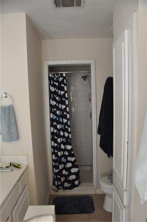 Building Photo - 609 E 49th St