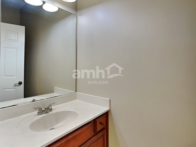 Building Photo - 128 Winslow Cir