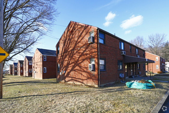 Building Photo - Neville Mansionettes