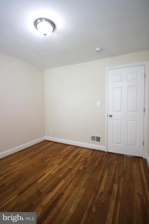 Building Photo - 1008 Parksley Ave