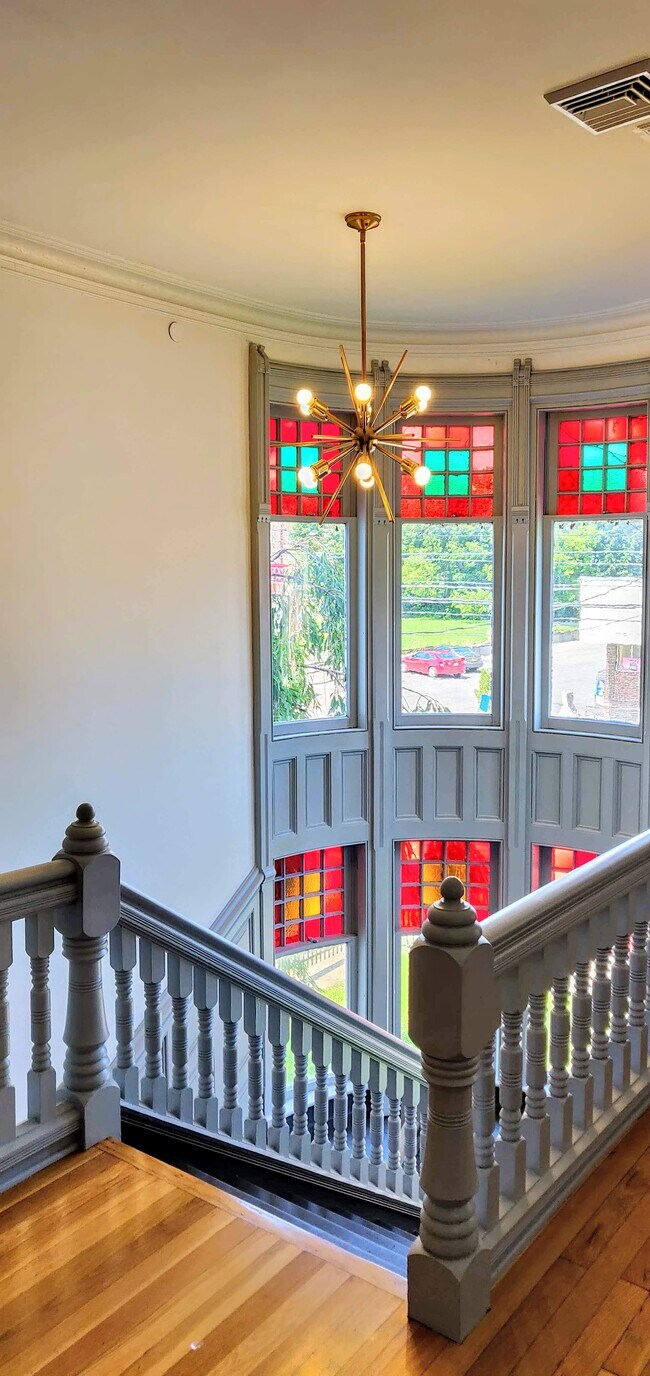 Building Photo - 53 Main St