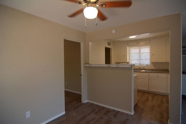 Building Photo - Remodeled 1 Bedroom 1 Bath House! Central Tucson Location!