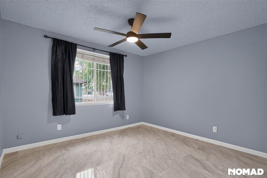 Building Photo - 3645 N 69th Ave