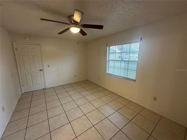 Building Photo - 968 Sunshine Way SW