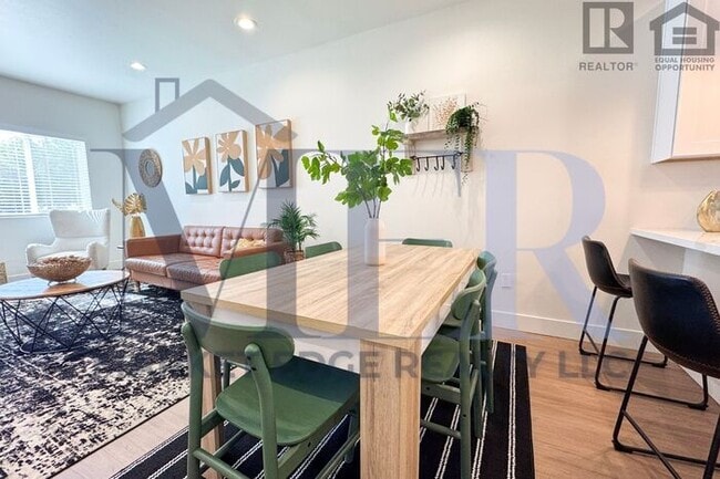 Building Photo - 3Bed/2.5Bath House in Sedona! FIRST MONTH ...
