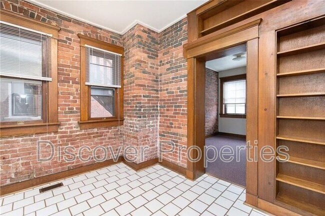 Building Photo - 1335 Central Ave