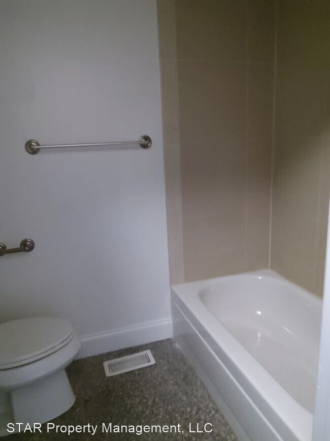 Building Photo - 2 br, 2 bath House - 1011 W. Cross St. - 1