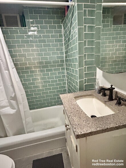 Building Photo - 1706 Commonwealth Ave