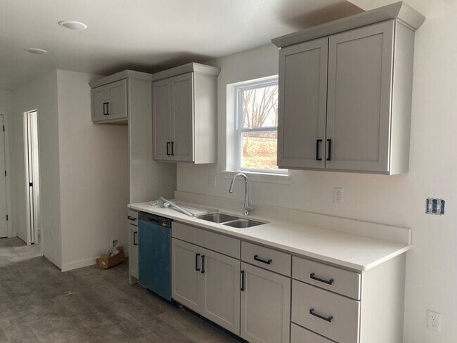 Building Photo - $2,200 | 3 Bedroom, 2.5 Bathroom Townhome | Pet Friendly* | Available for August 1st, 2026 move in!