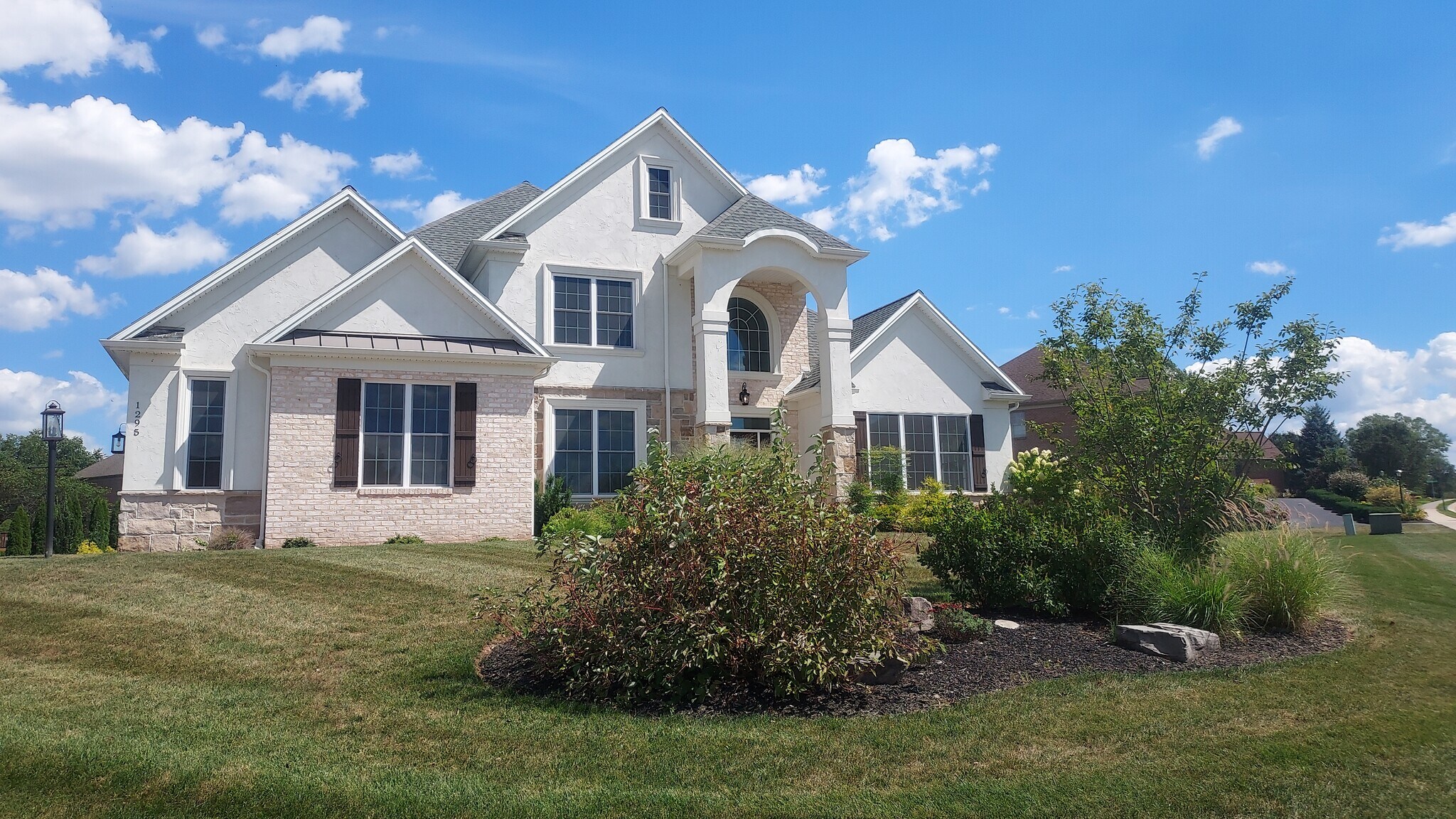 Building Photo - 1295 Needham Cir E