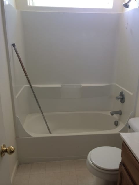 Building Photo - 2328 S Fallbrook Dr