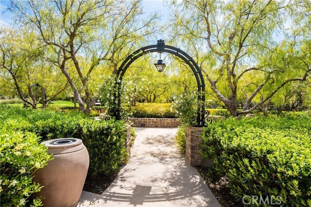 Building Photo - 23 Castlerock