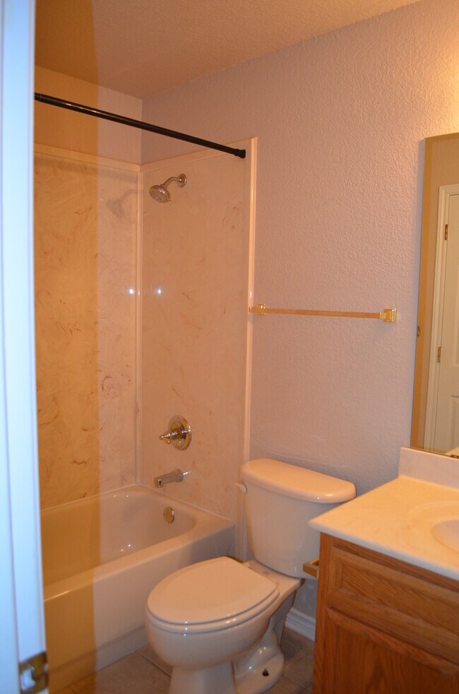 Building Photo - EXECUTIVE HOME IN COUNTRY TRAILS SUBDIVISI...
