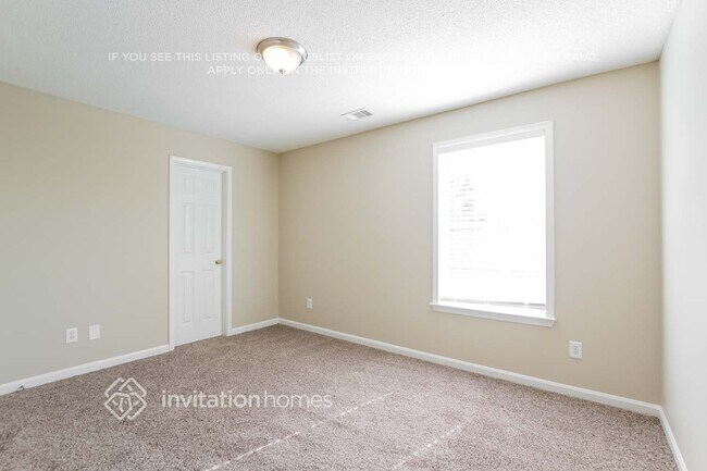 Building Photo - 1609 Heyford Cir NW