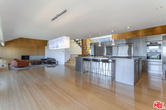 Building Photo - 1260 Linda Flora Dr