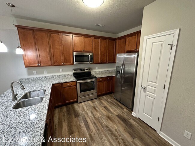 Building Photo - 4 br, 2.5 bath House - 200 Seasons Circle ...