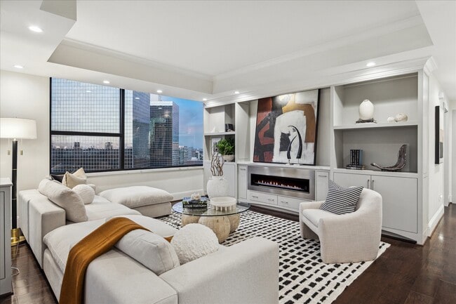 Building Photo - 15 Greenway Plz