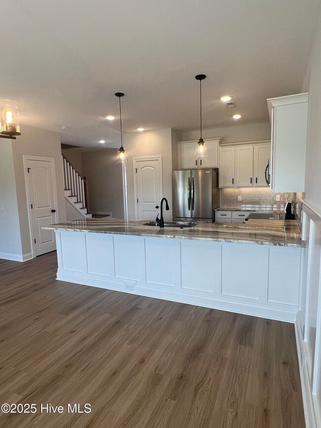 Building Photo - 4507 Laurel Rdg Dr