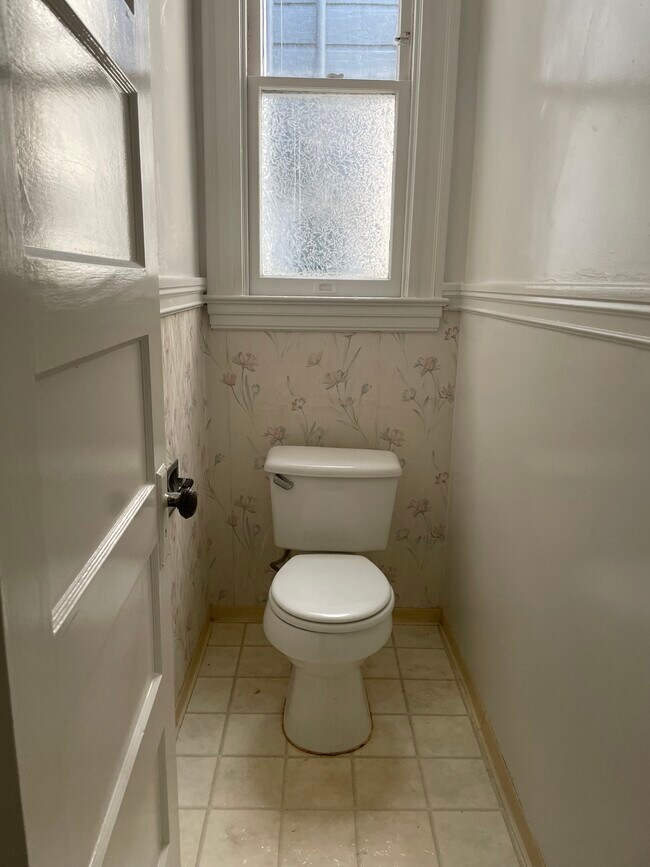 Building Photo - 1551 Franklin St