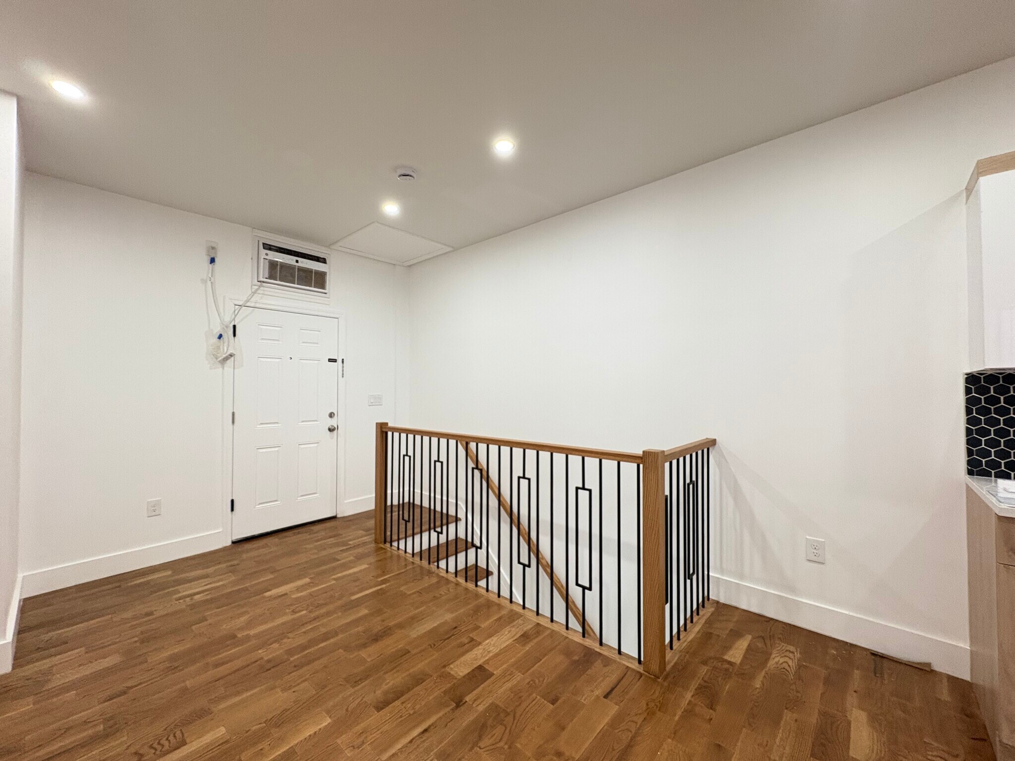 297 Osborne Terrace 1R - 291 Osborne Ter
