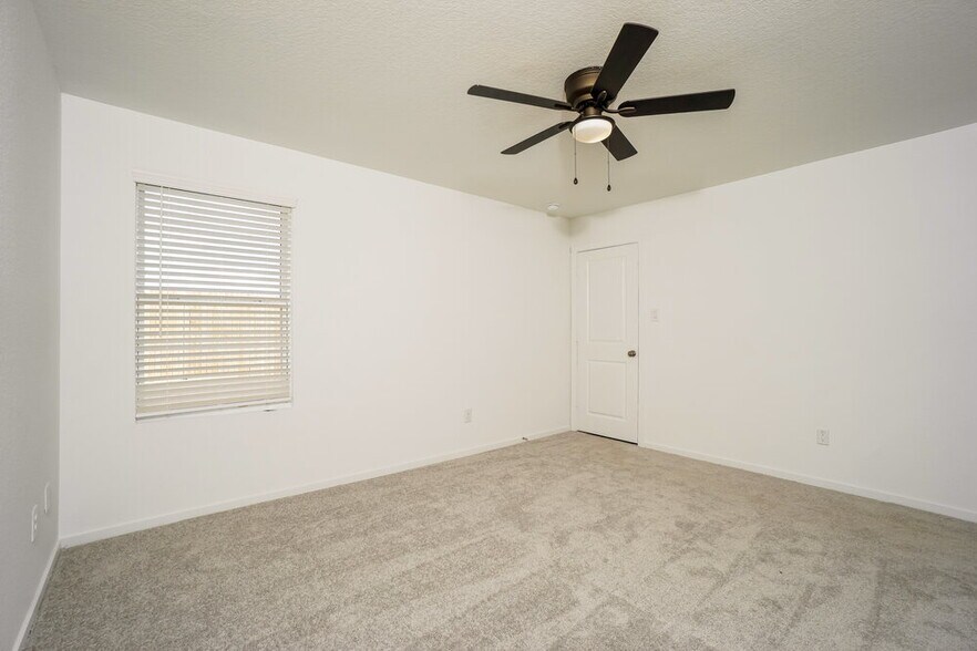 Building Photo - 10051 Mather Way