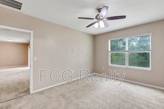 Building Photo - 72 Hickory Crse