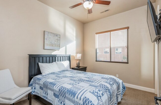 Building Photo - Fully Furnished home in the heart of Hurricane