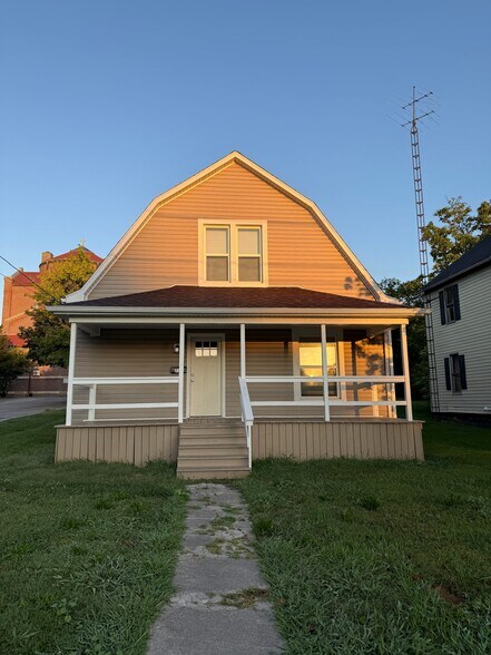 Primary Photo - 762 S Union St
