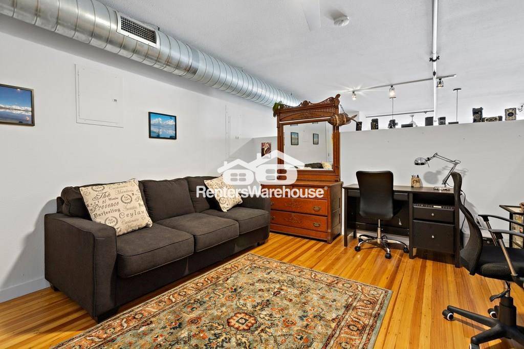 Building Photo - 1601 E Cesar Chavez St
