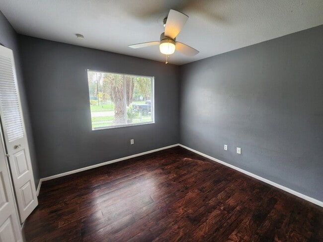Building Photo - 3985 Avanti Cir